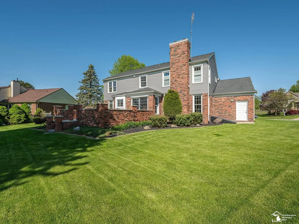839 Kings Park Road Monroe Charter Township MI 48161