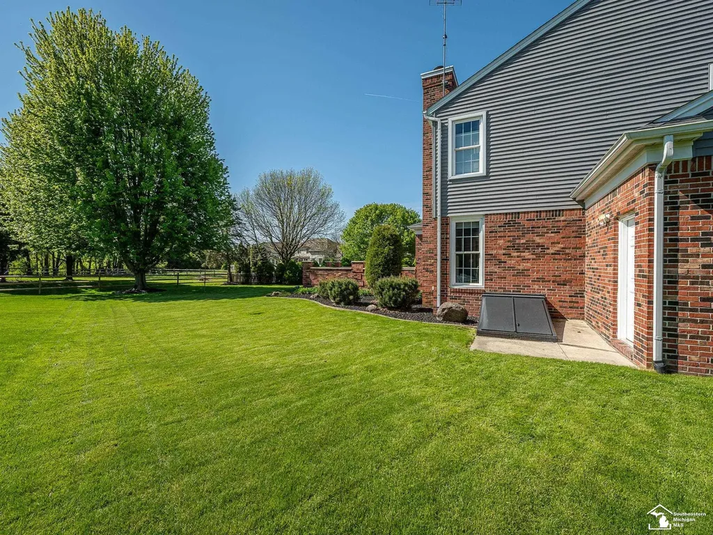 839 Kings Park Road Monroe Charter Township MI 48161