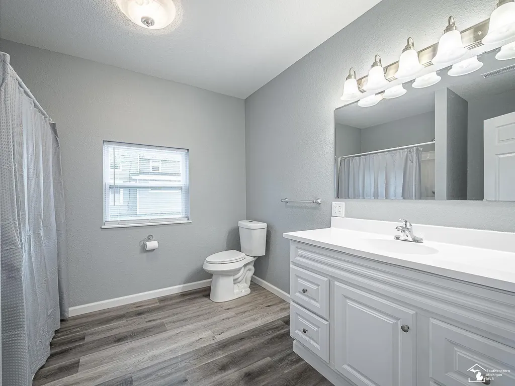 403 E Monroe Street Dundee Township MI 48131