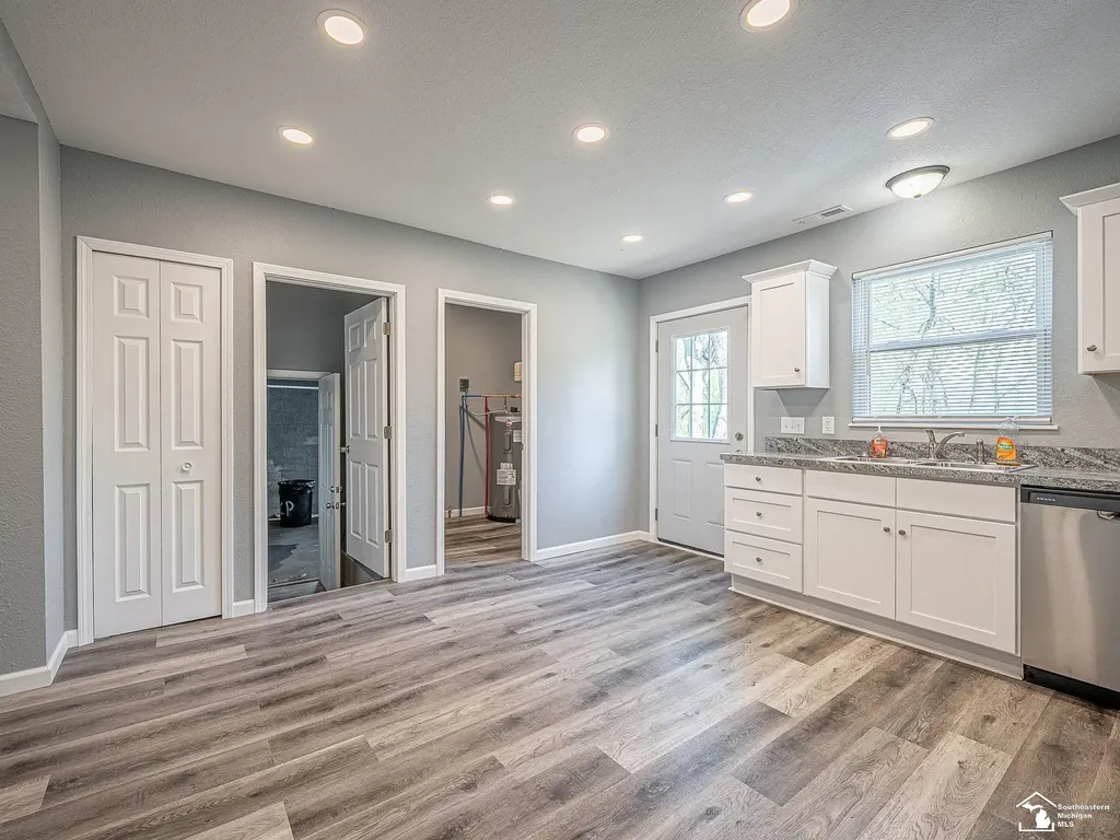403 E Monroe Street Dundee Township MI 48131