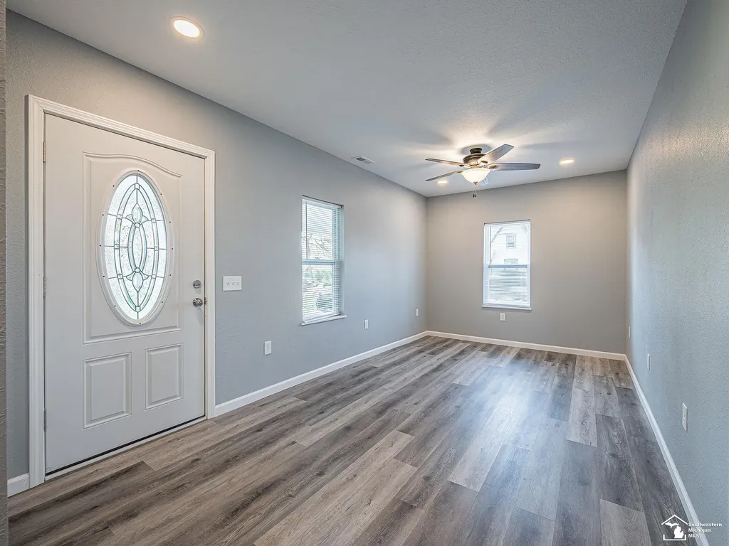 403 E Monroe Street Dundee Township MI 48131