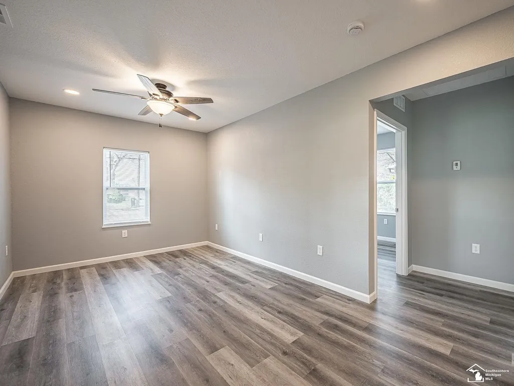403 E Monroe Street Dundee Township MI 48131