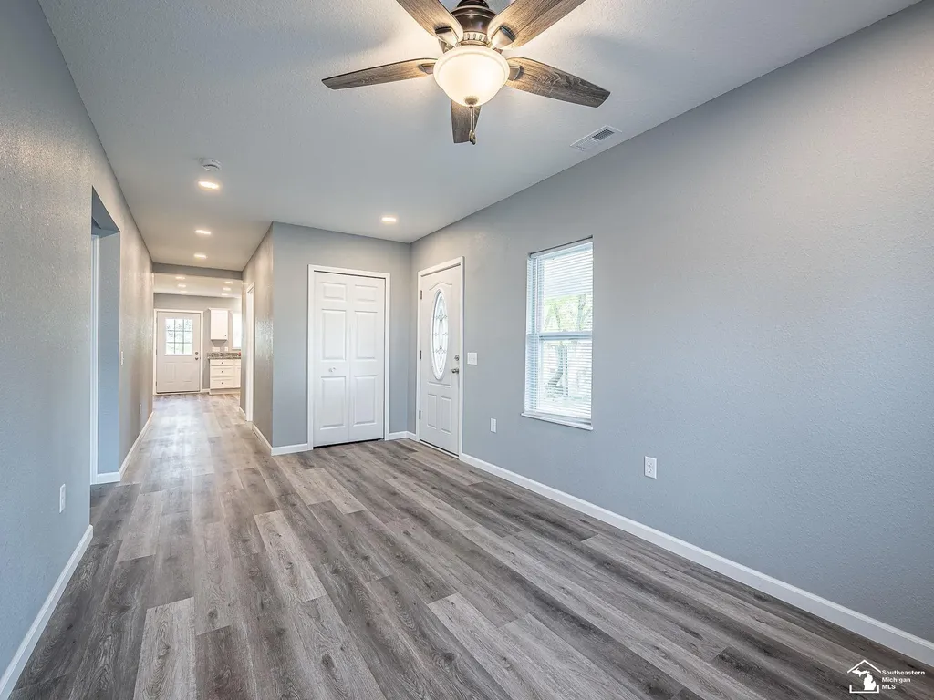 403 E Monroe Street Dundee Township MI 48131