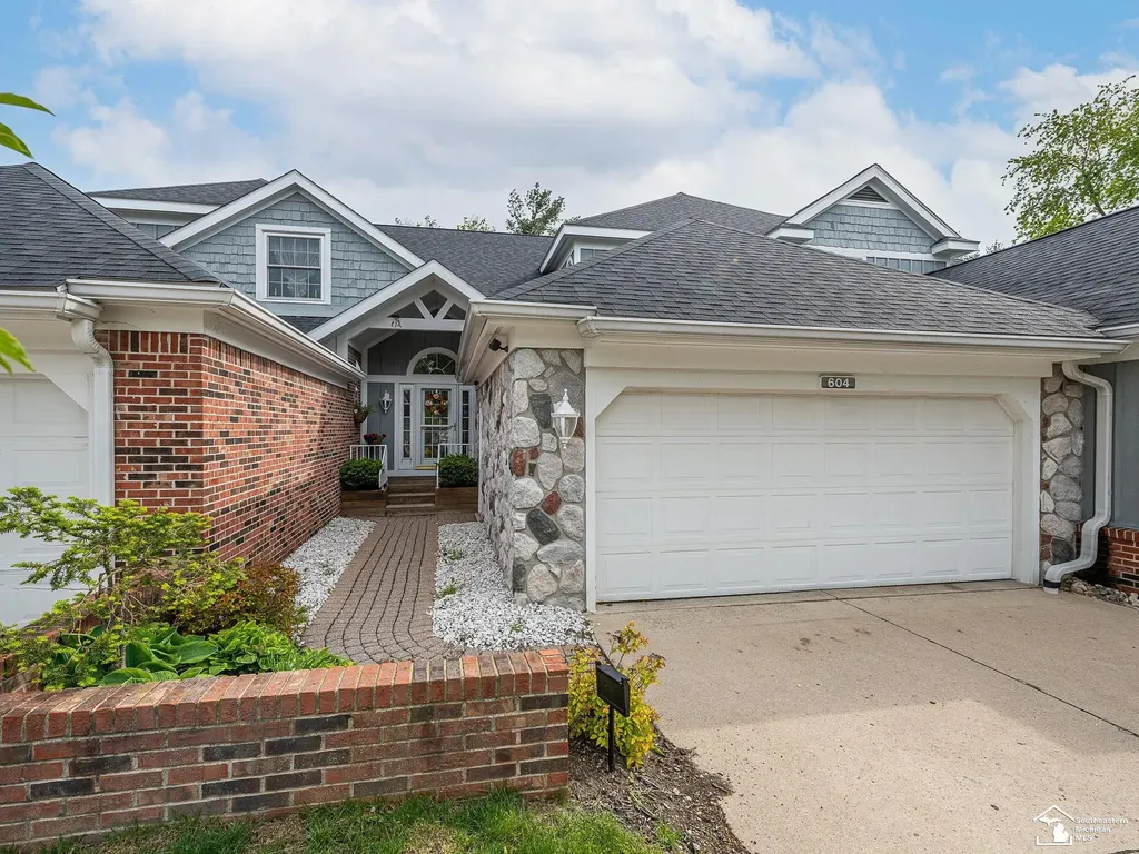 604 Meadowlands Court Monroe Charter Township MI 48161