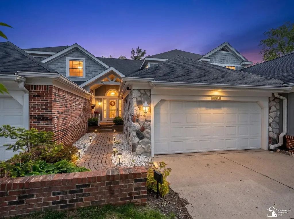 604 Meadowlands Court Monroe Charter Township MI 48161