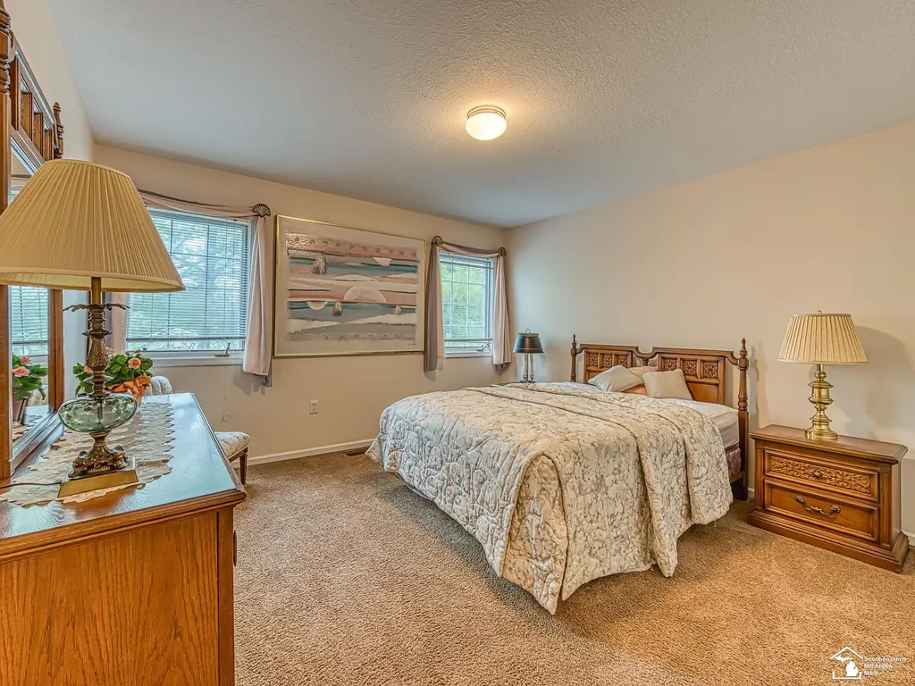604 Meadowlands Court Monroe Charter Township MI 48161