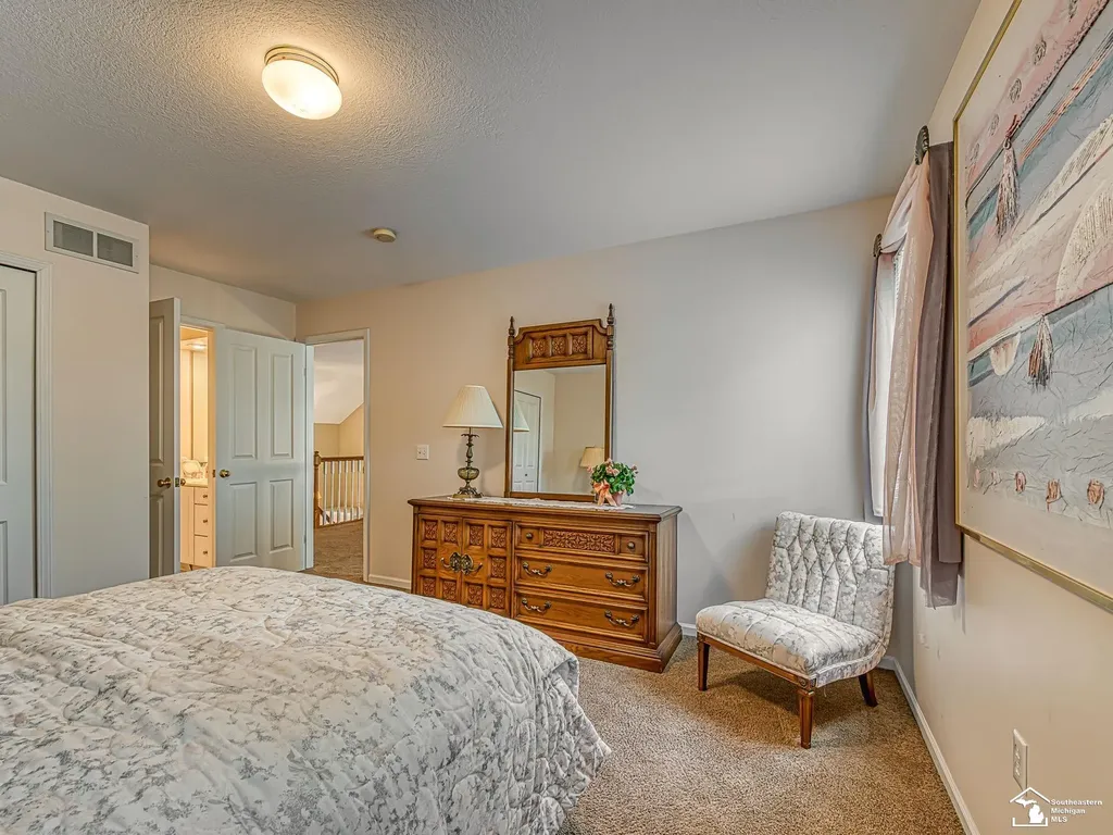 604 Meadowlands Court Monroe Charter Township MI 48161