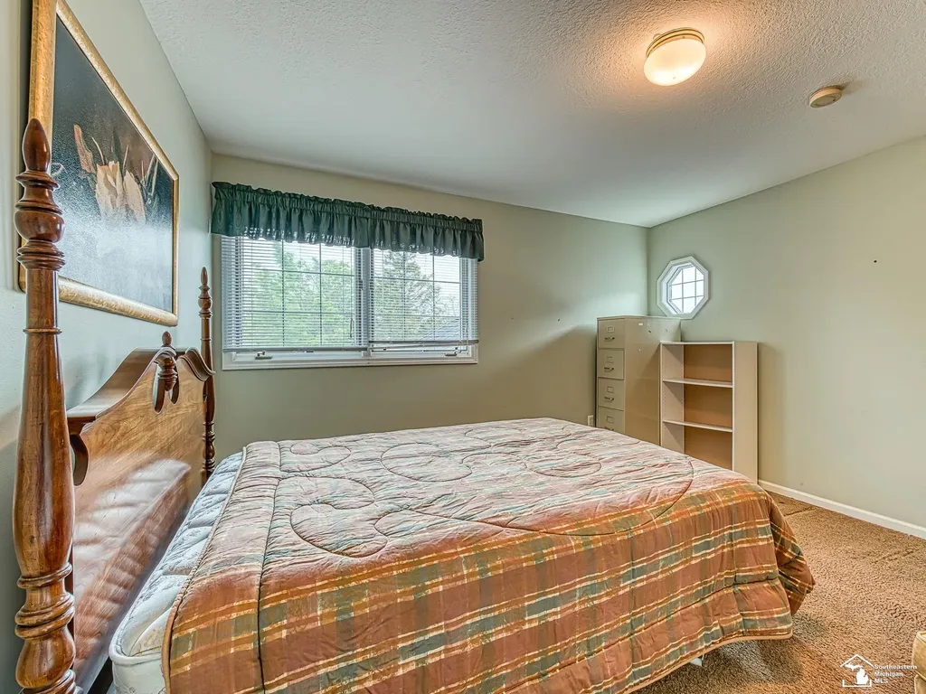 604 Meadowlands Court Monroe Charter Township MI 48161