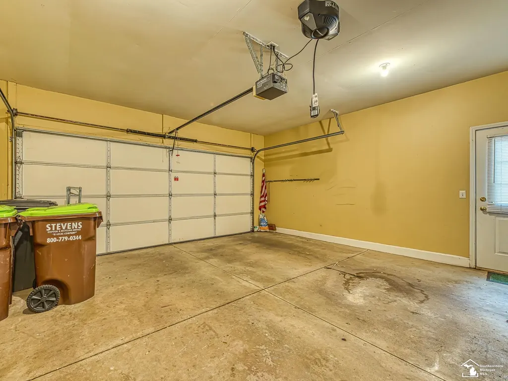 604 Meadowlands Court Monroe Charter Township MI 48161