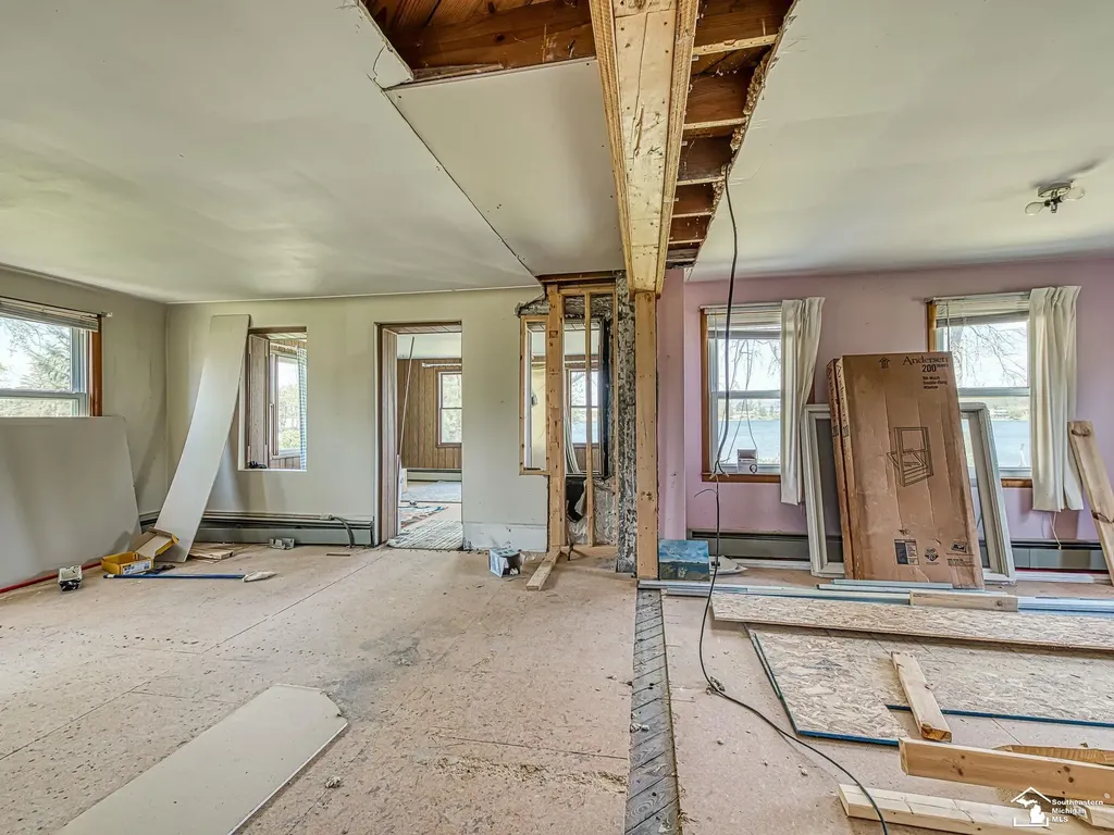 12050 Elmdale Drive Freedom Township MI 48158