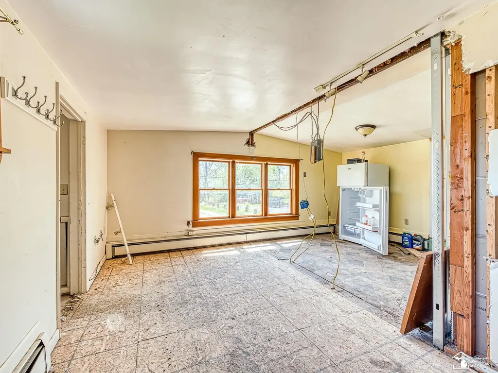 12050 Elmdale Drive Freedom Township MI 48158