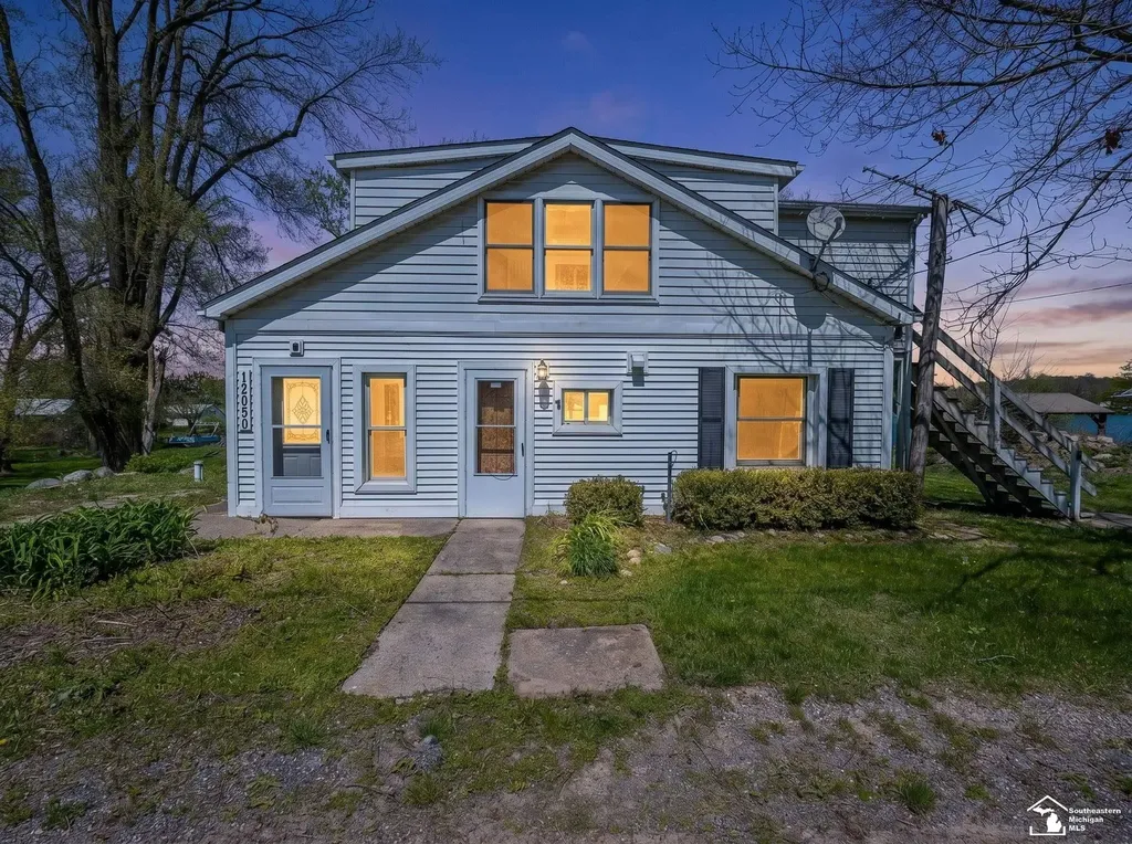 12050 Elmdale Drive Freedom Township MI 48158