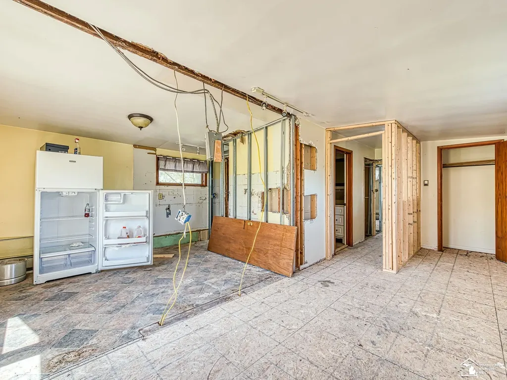 12050 Elmdale Drive Freedom Township MI 48158