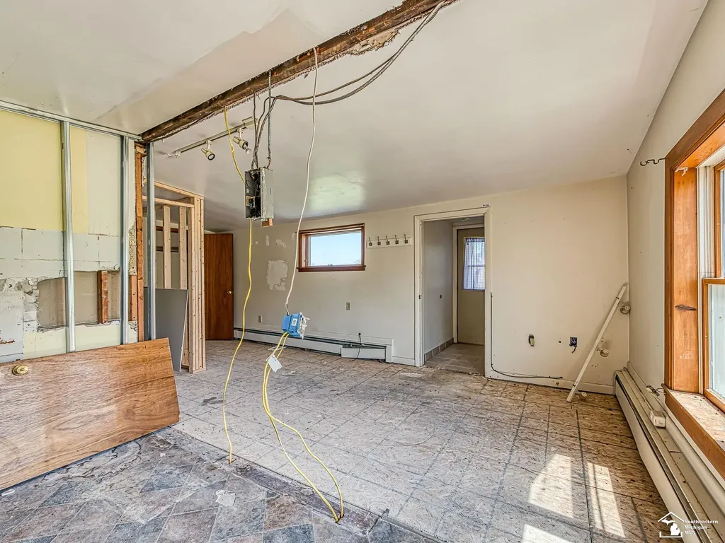 12050 Elmdale Drive Freedom Township MI 48158