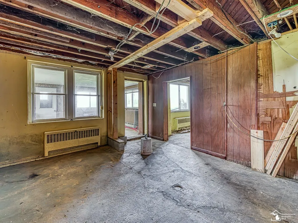 12050 Elmdale Drive Freedom Township MI 48158