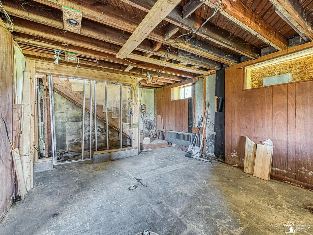 12050 Elmdale Drive Freedom Township MI 48158