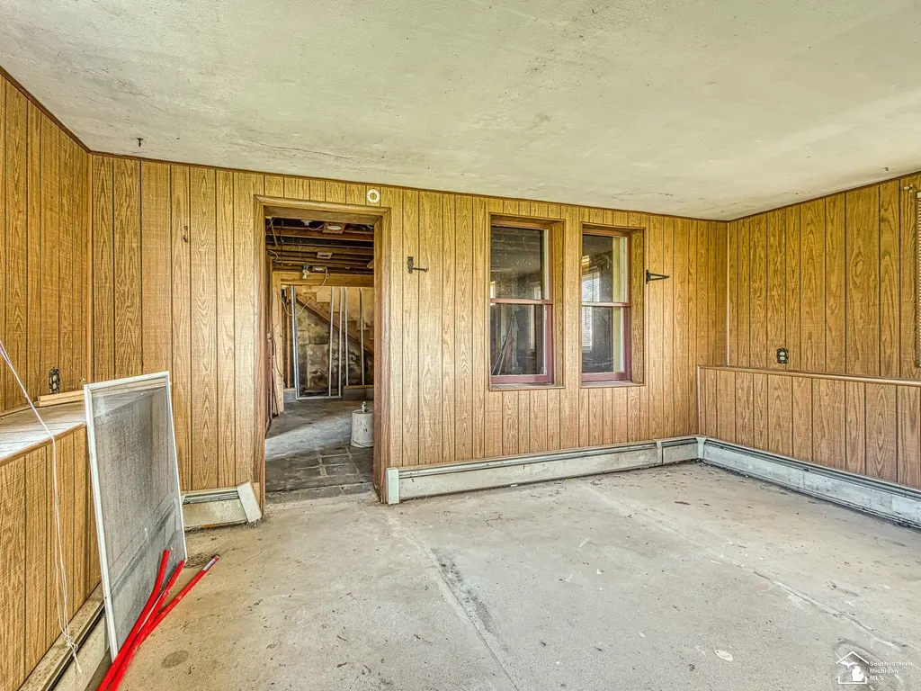 12050 Elmdale Drive Freedom Township MI 48158