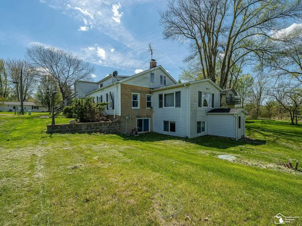 12050 Elmdale Drive Freedom Township MI 48158