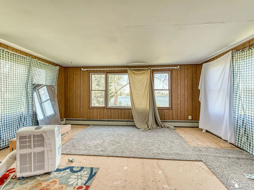 12050 Elmdale Drive Freedom Township MI 48158
