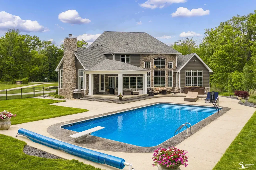 1501 W Dean Road Bedford Township MI 48182