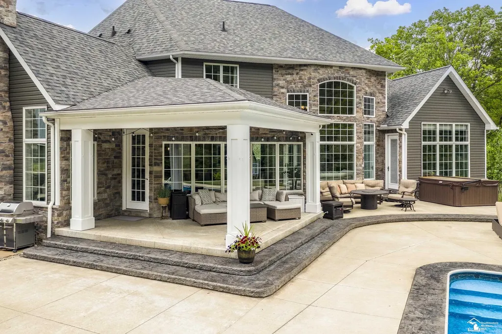 1501 W Dean Road Bedford Township MI 48182