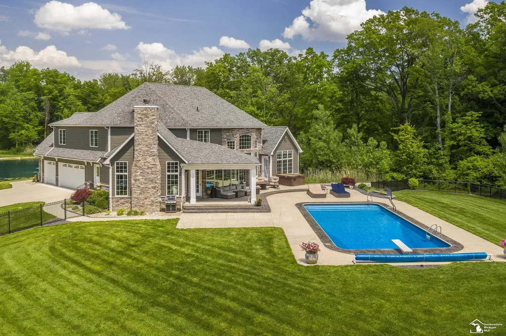 1501 W Dean Road Bedford Township MI 48182