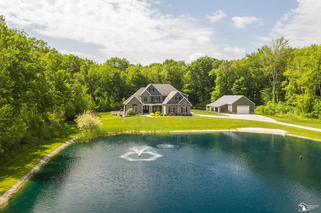 1501 W Dean Road Bedford Township MI 48182