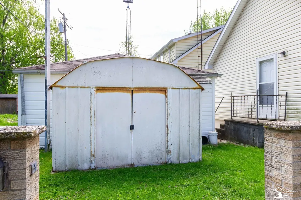 4124 4th Street Frenchtown Township MI 48166