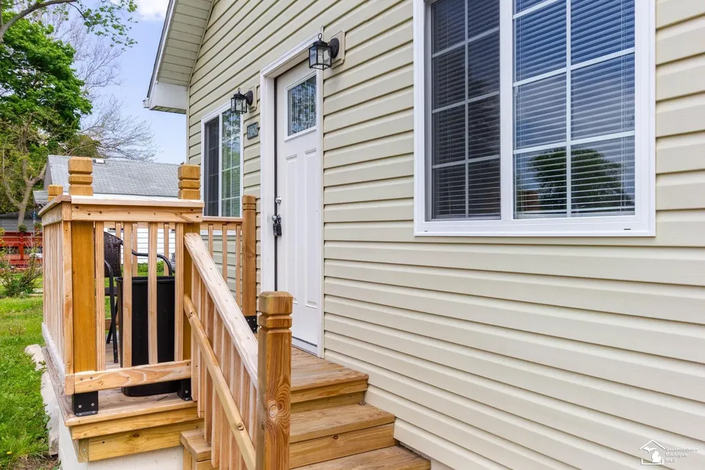 4124 4th Street Frenchtown Township MI 48166