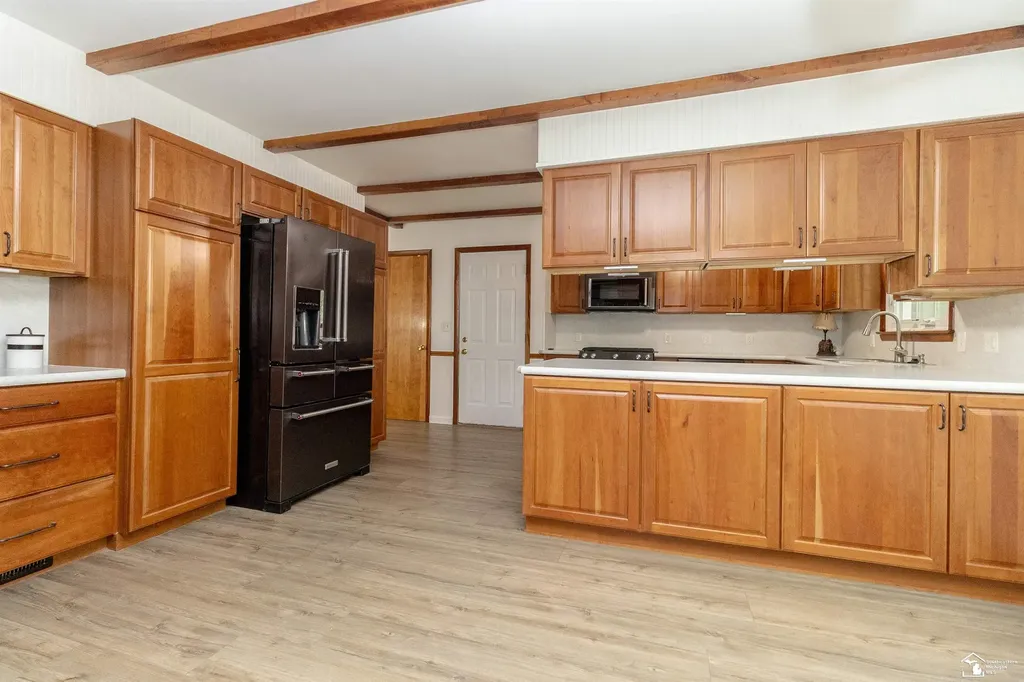 2600 Meanwell Road Petersburg City MI 49270