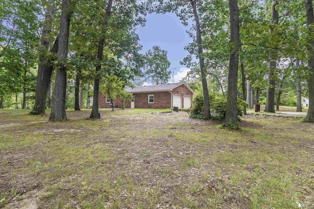 2600 Meanwell Road Petersburg City MI 49270