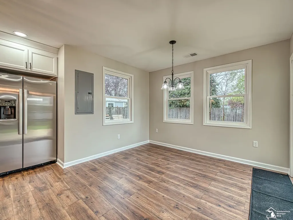 3019 8th Street Frenchtown Township MI 48162