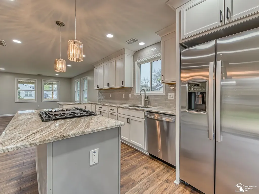 3019 8th Street Frenchtown Township MI 48162