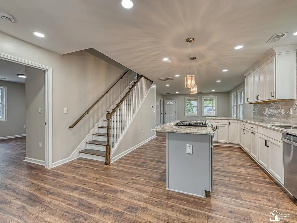 3019 8th Street Frenchtown Township MI 48162