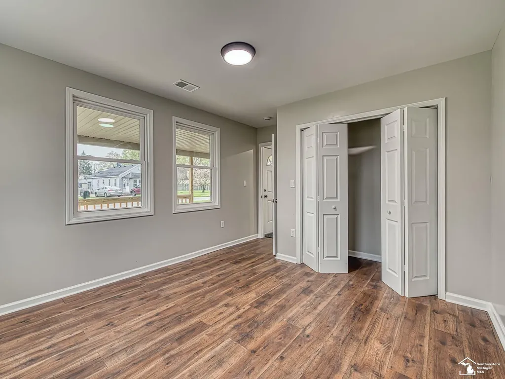 3019 8th Street Frenchtown Township MI 48162