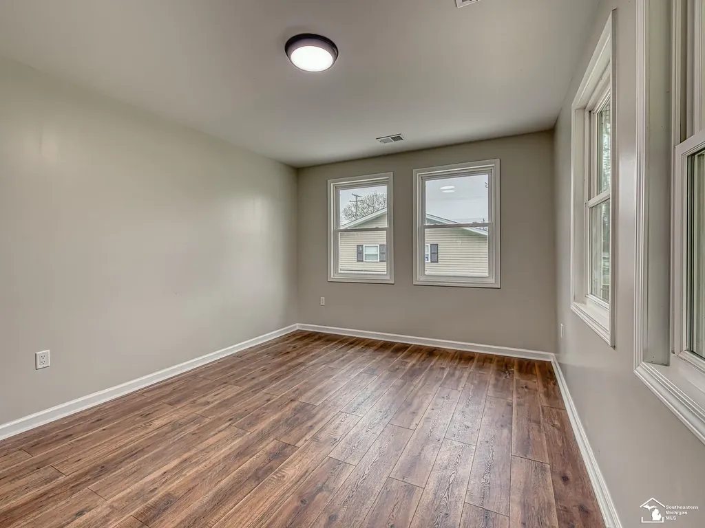 3019 8th Street Frenchtown Township MI 48162
