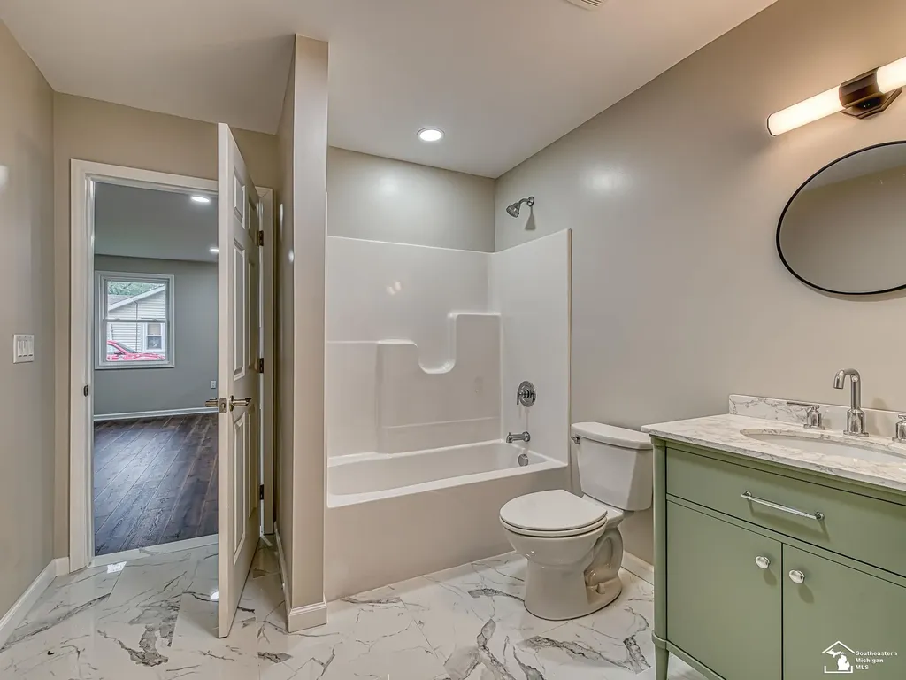 3019 8th Street Frenchtown Township MI 48162