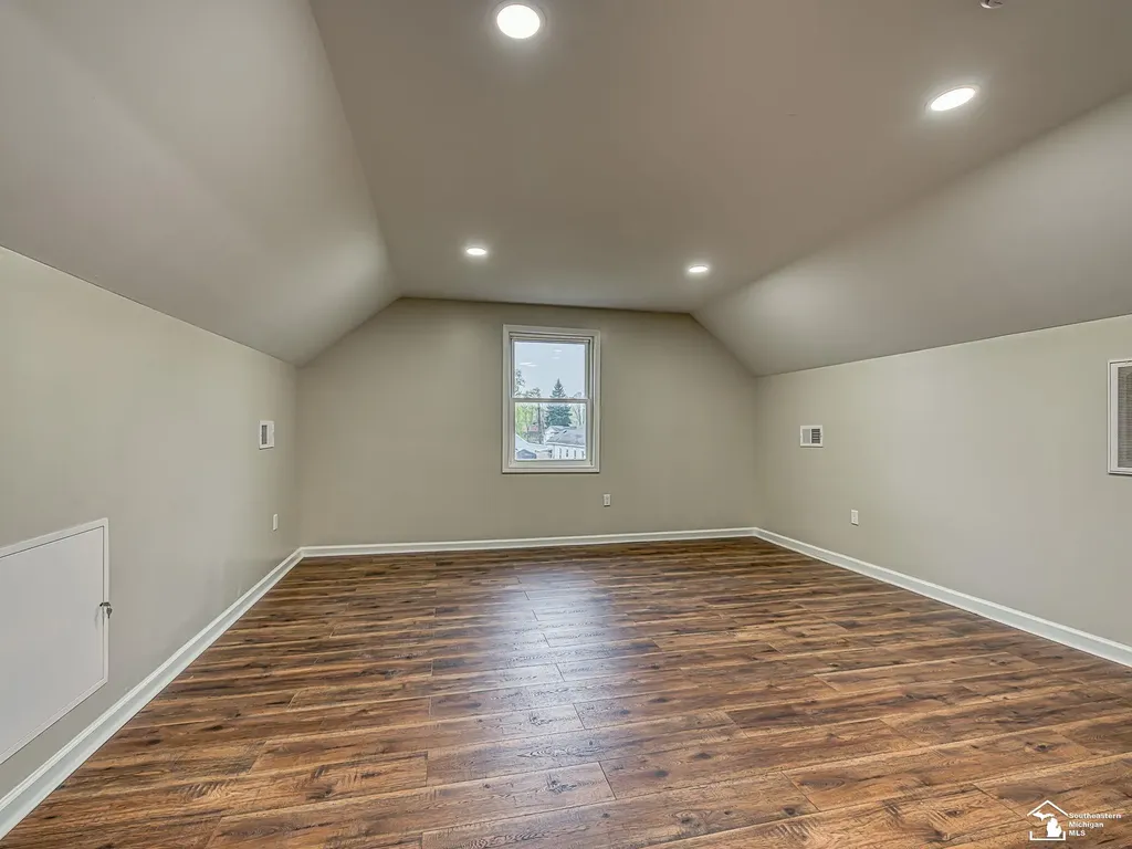 3019 8th Street Frenchtown Township MI 48162