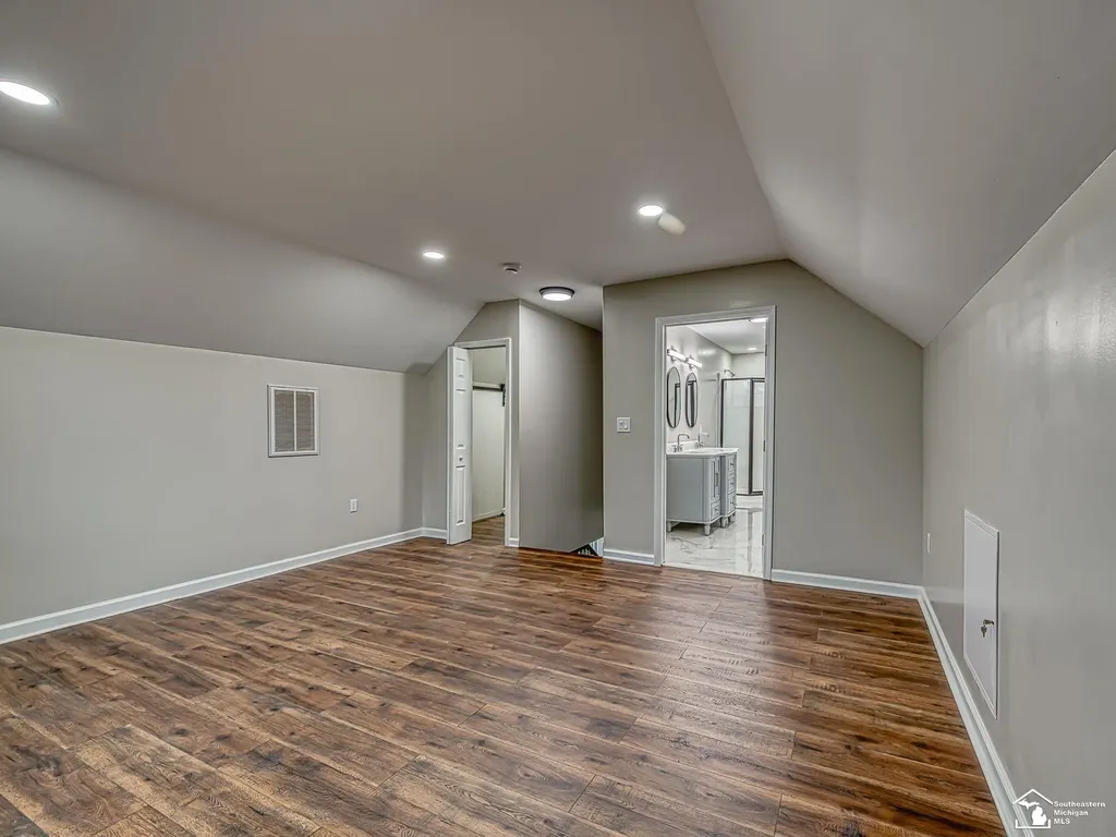 3019 8th Street Frenchtown Township MI 48162