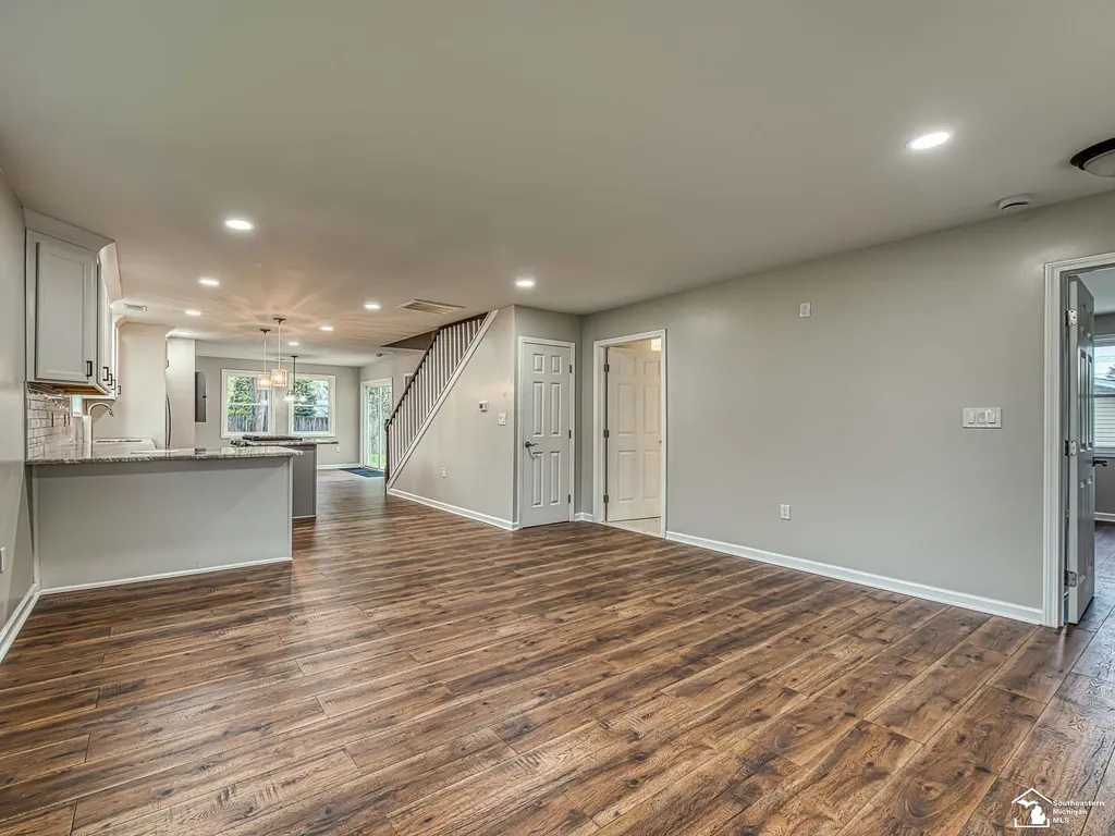 3019 8th Street Frenchtown Township MI 48162