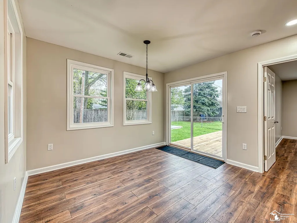 3019 8th Street Frenchtown Township MI 48162
