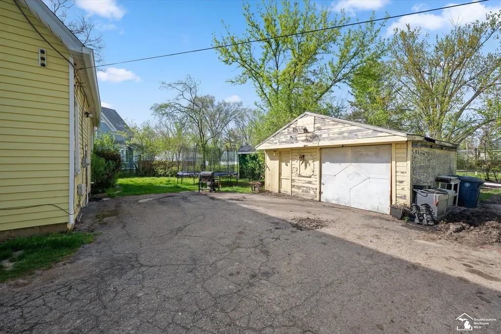 2612 Miller Avenue Ann Arbor City MI 48103