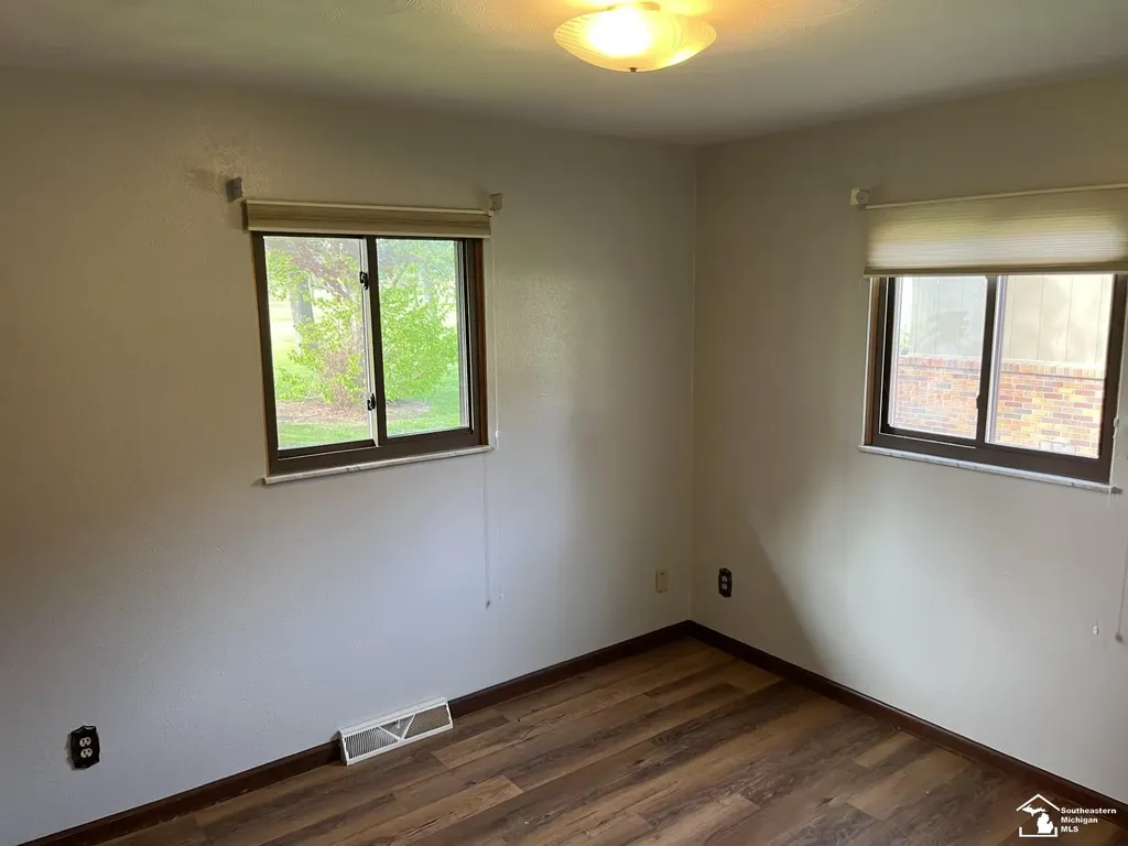 1303 W Erie Street Bedford Township MI 48182