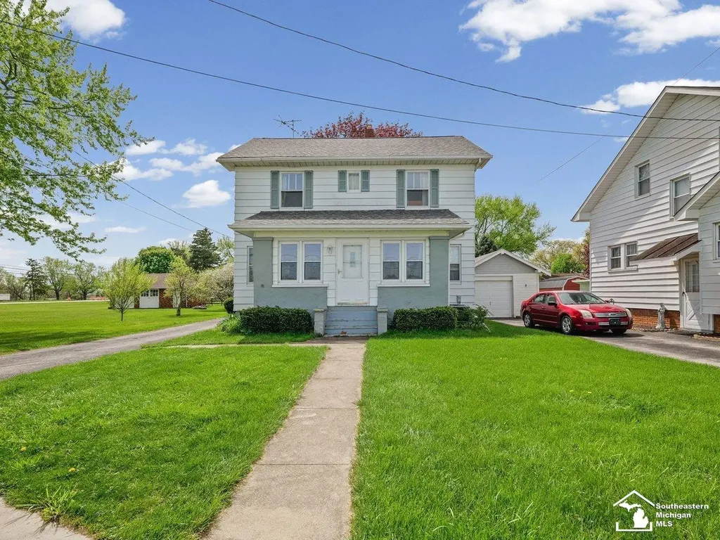 2361 Manhattan Street Erie Township MI 48133