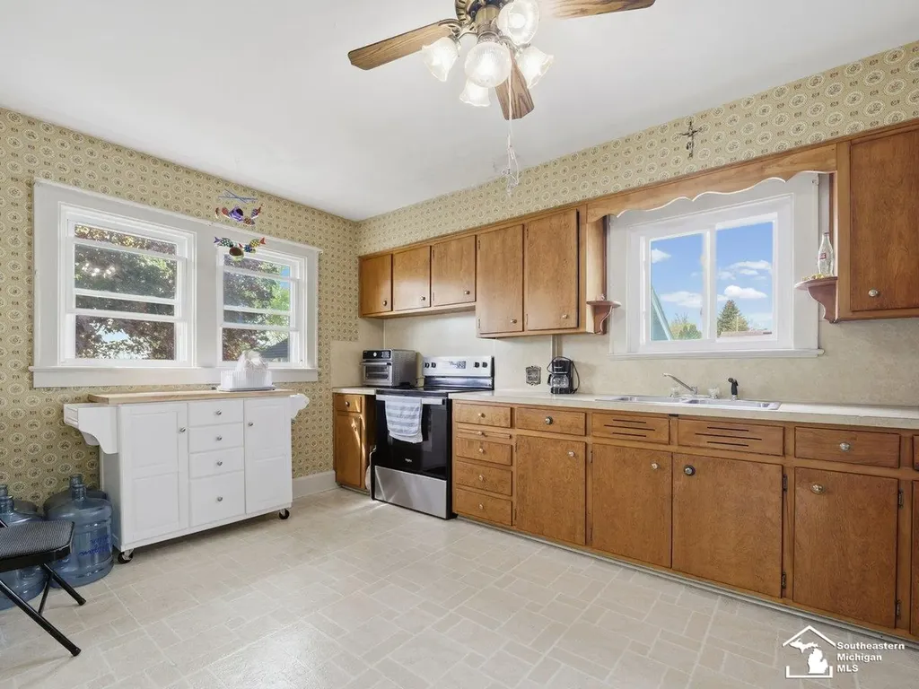 2361 Manhattan Street Erie Township MI 48133
