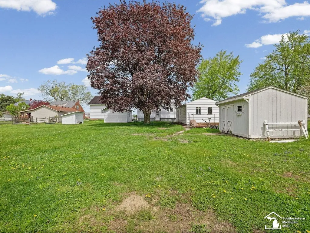 2361 Manhattan Street Erie Township MI 48133