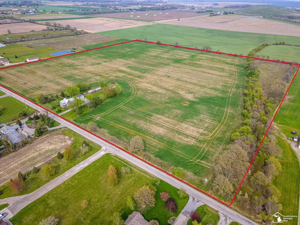9248 Chinavare Road Berlin Charter Township MI 48166