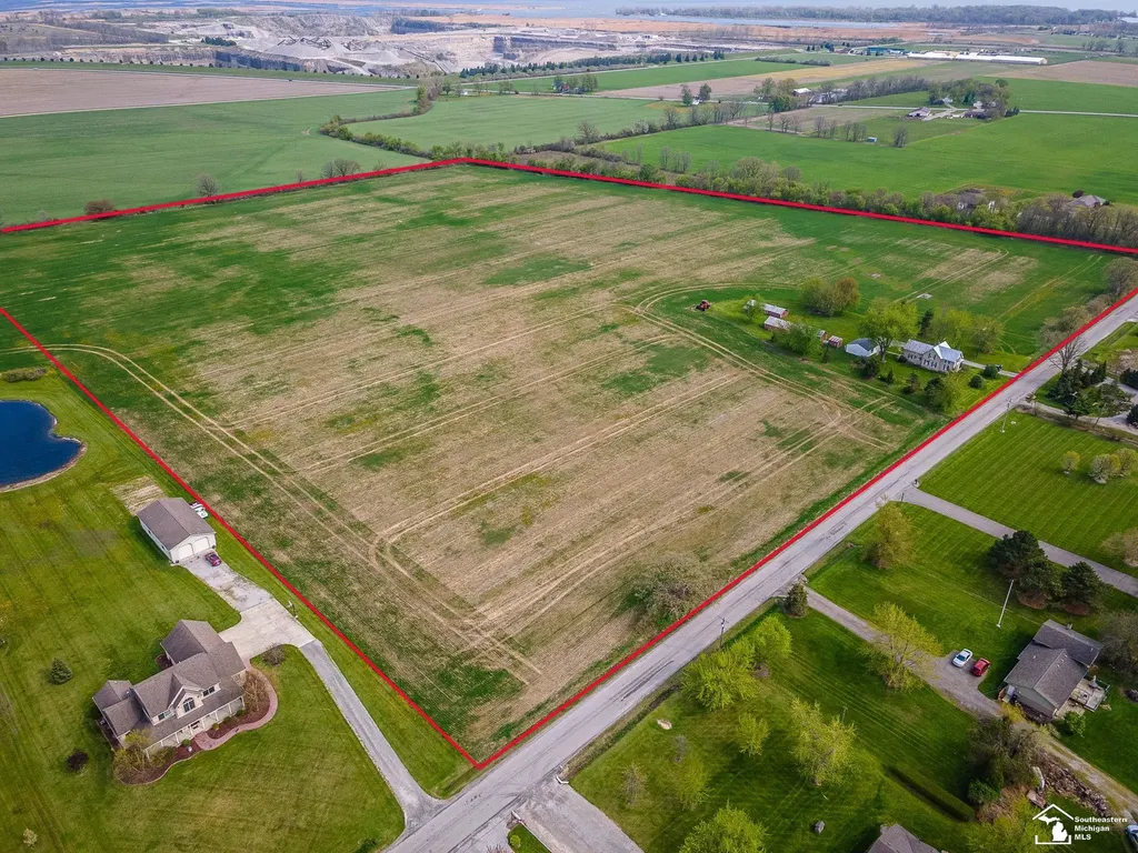 9248 Chinavare Road Berlin Charter Township MI 48166