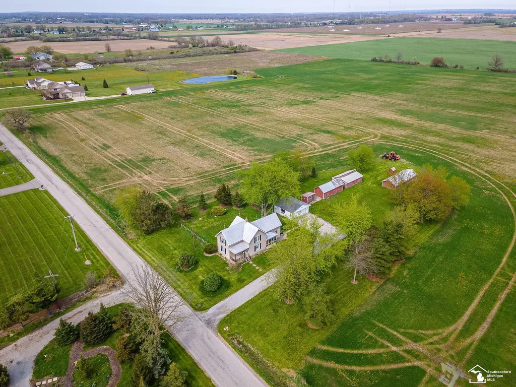 9248 Chinavare Road Berlin Charter Township MI 48166