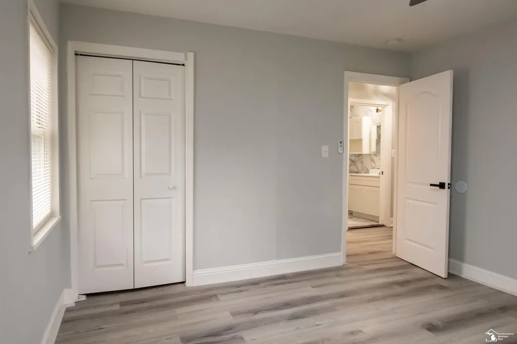 6854 Fenton Street Dearborn Heights City MI 48127